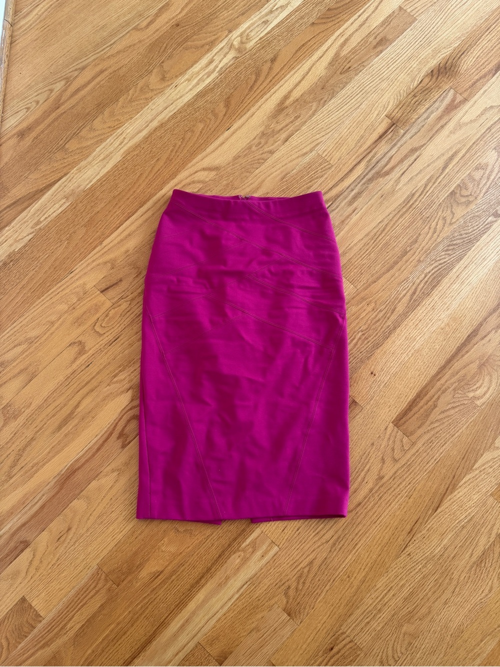 Magenta pink pencil skirt sexy weave pattern size 2
